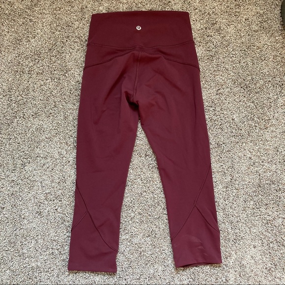 Lululemon In Movement Crop Everlux 19” - Picture 2 of 7